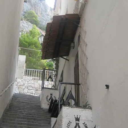 Apartment Marusic Omis